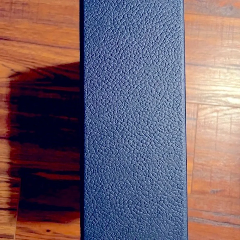 DIOR Box 8.5” w/ magnetic front flap closure